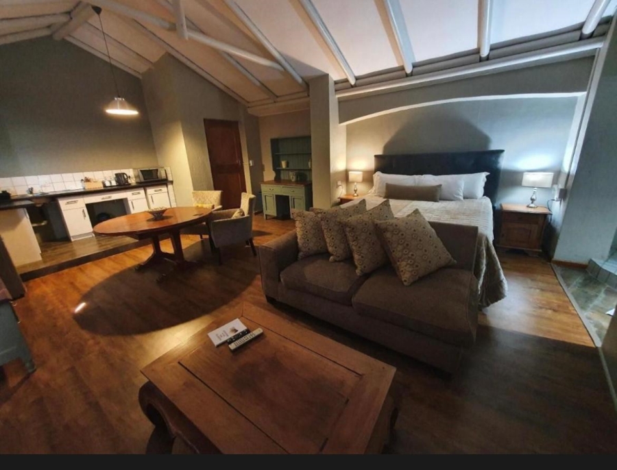 8 Bedroom Property for Sale in Myburgh Park Western Cape